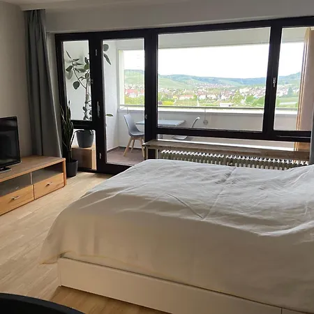 Freshly Renovated Studio Apartment - Top Location In Weinstadt Exterior foto