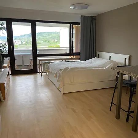 Freshly Renovated Studio Apartment - Top Location In Weinstadt Exterior foto