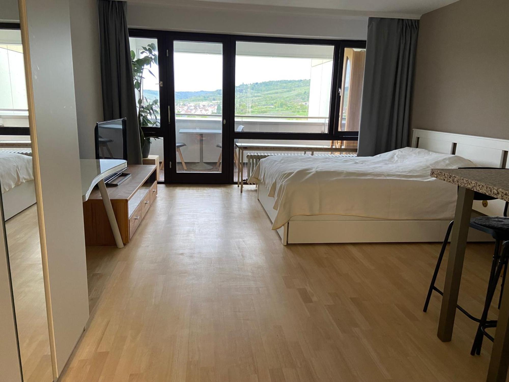 Apartment Freshly Renovated - Location In