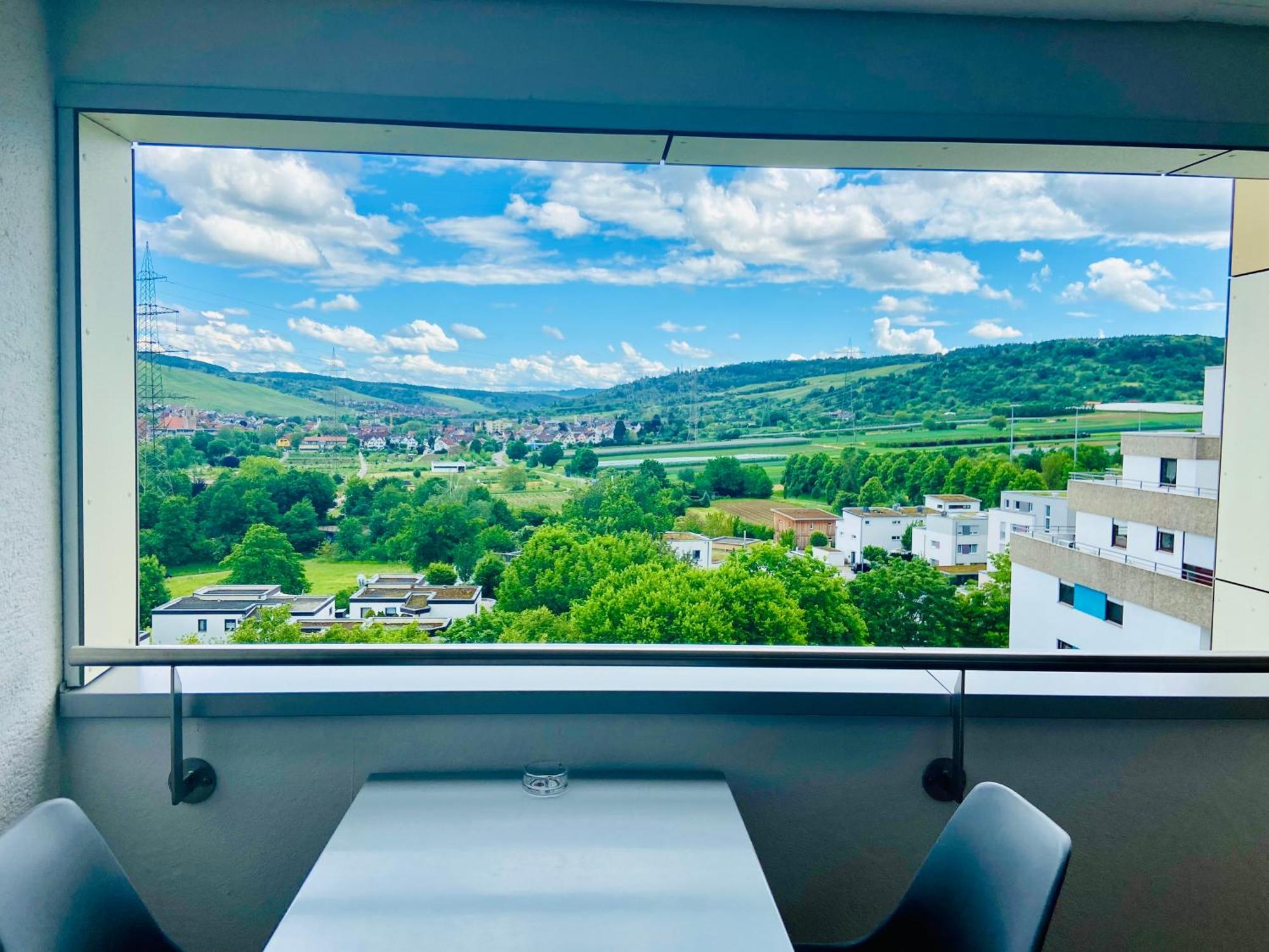 Apartment Freshly Renovated - Location In
